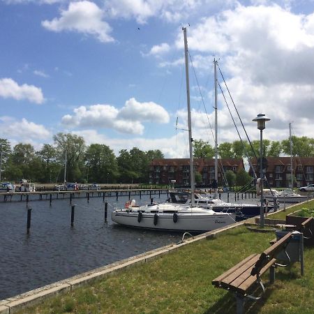 Blick Auf Yachthafen An Der Ostsee Ueckermünde Buitenkant foto