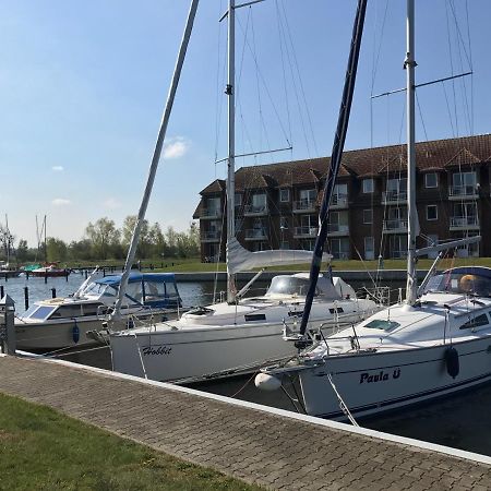 Blick Auf Yachthafen An Der Ostsee Ueckermünde Buitenkant foto