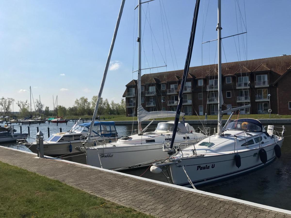 Blick Auf Yachthafen An Der Ostsee Ueckermünde Buitenkant foto